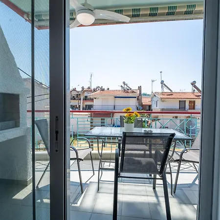 Seaside Family Apt, 2 Bedroom 80m From Sea, Quite Area * Orfánion