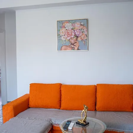 Apartment Seaside Family Apt, 2 Bedroom 80m From Sea, Quite Area *